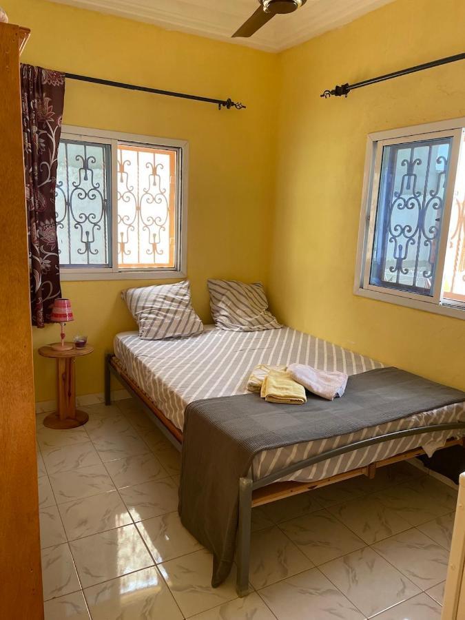 The Compound Bed and Breakfast Bijilo Exteriör bild